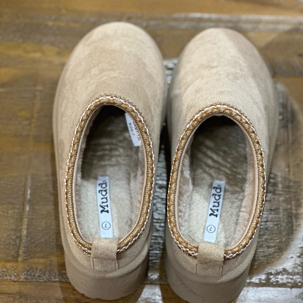 Mudd Beige Casual Slip-Ons